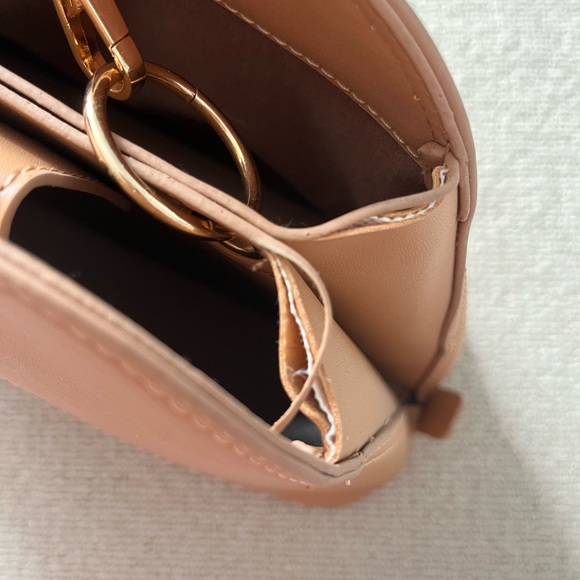 Halston purse - Picture 5 of 8